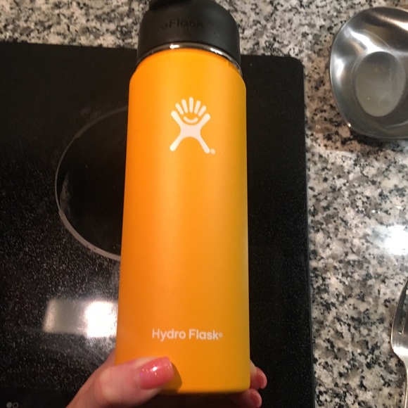 yellow 20 oz hydro flask